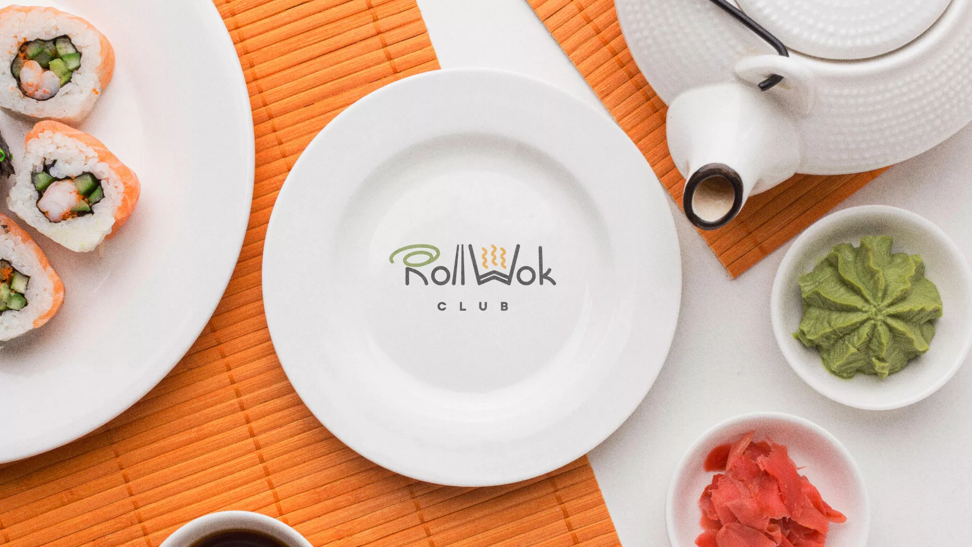 Разработка логотипа и фирменного стиля суши-бара «Roll Wok Club» в Каменногорске